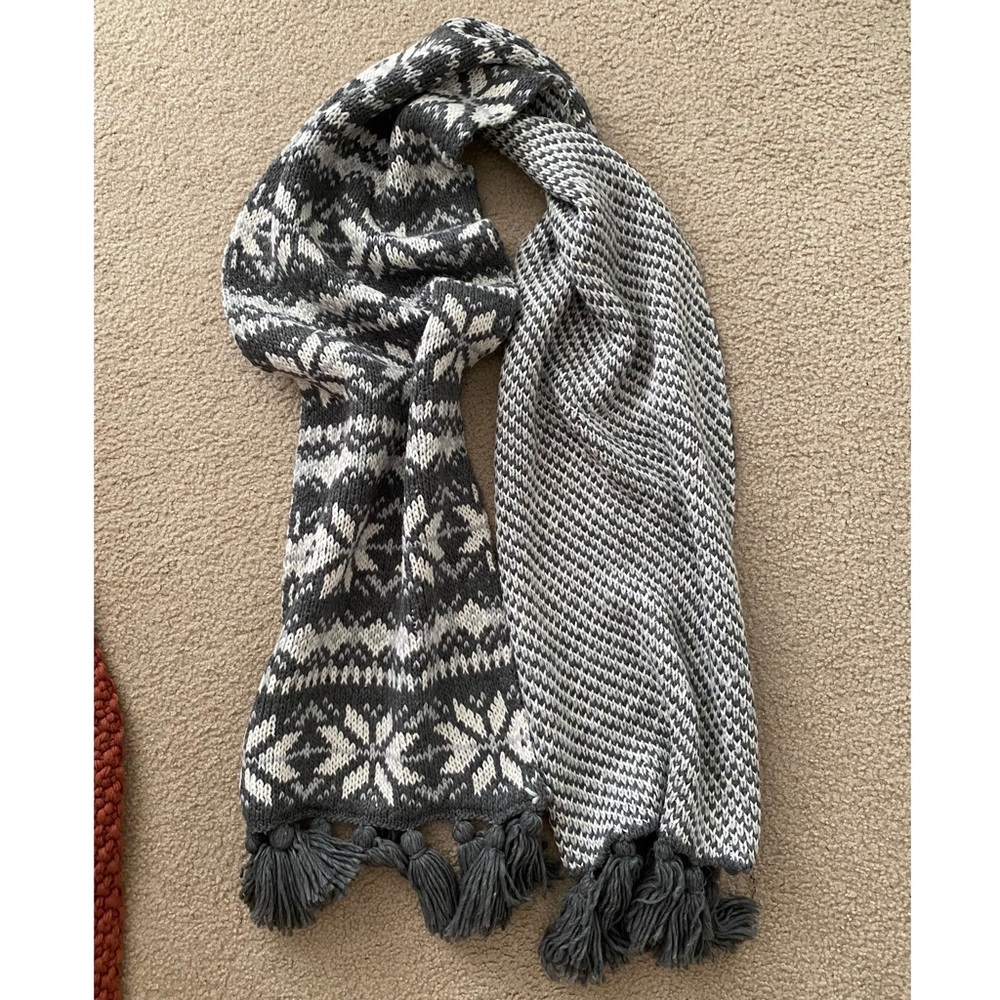 Abercrombie & Fitch Scarf